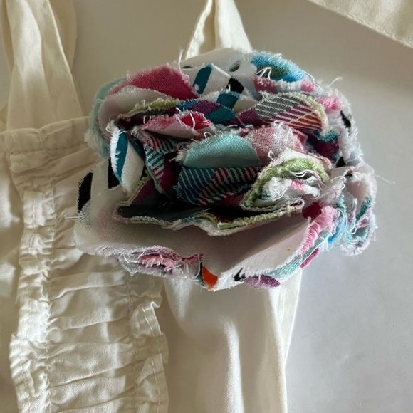 Anthropologie Apron -  Coral Cream Ruffle Flower ASO Taylor Swift - Picture 2 of 9